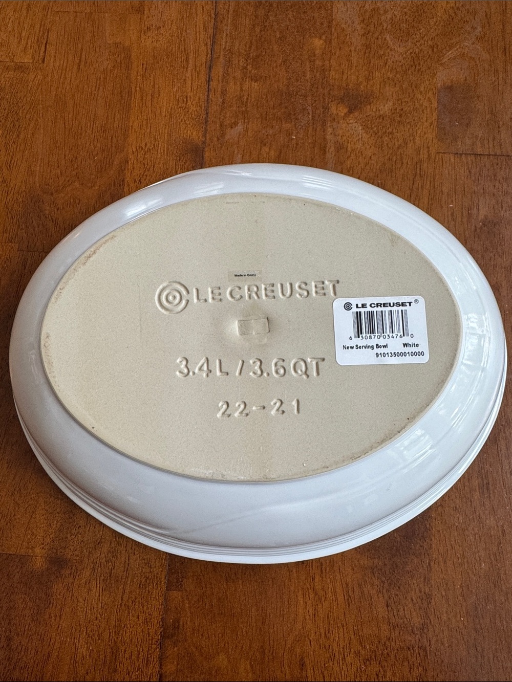 NWT Le Creuset Cream Stoneware Ribbed Serving Bowl 3.4L/3.6qt - Picture 2 of 4